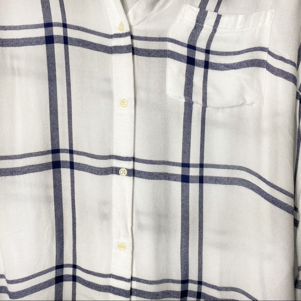 Old navy | The Classic Shirt Button Down Top - Picture 3 of 7